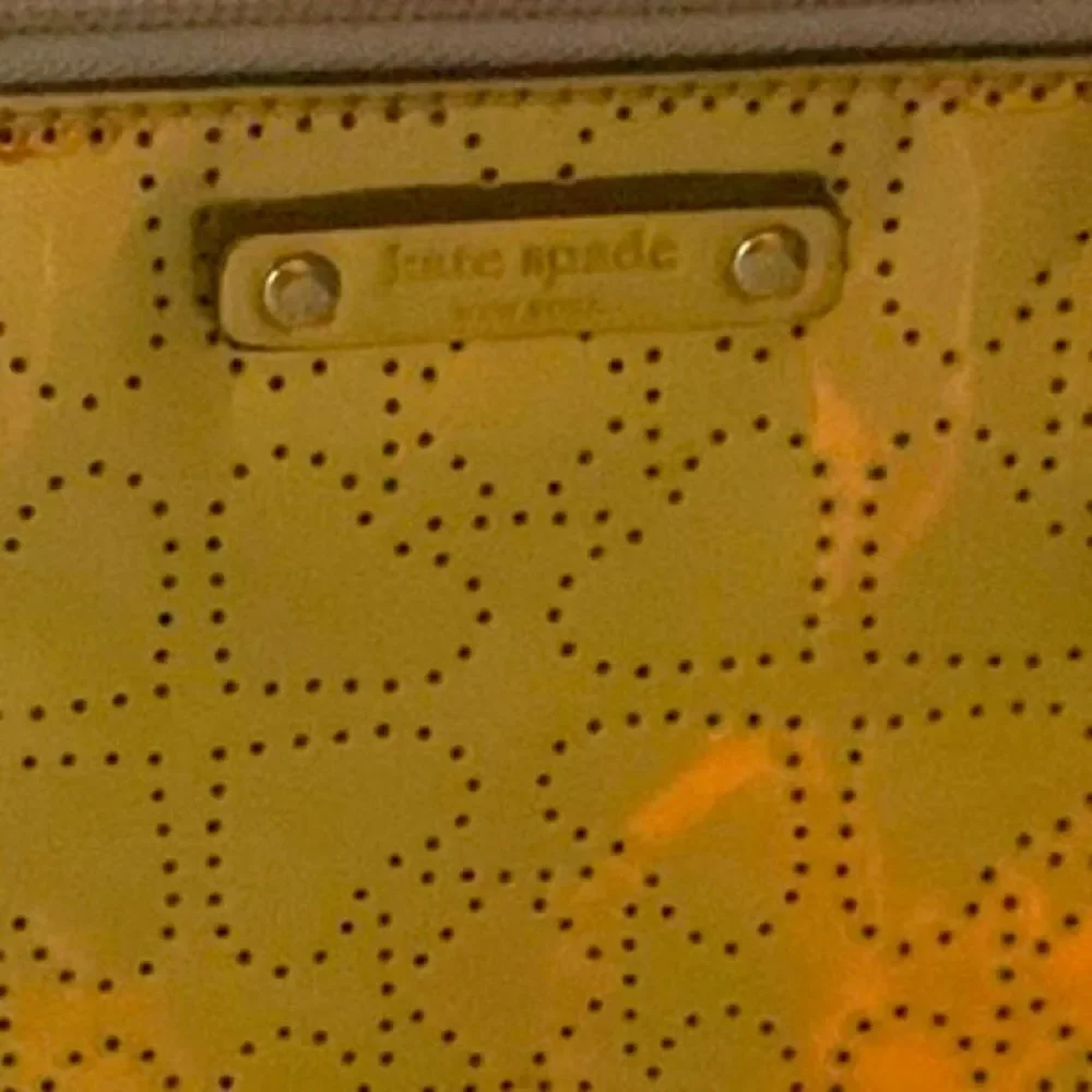 Kate Spade Gold Heart Metro Zip Clutch Padded Metallic Pouch